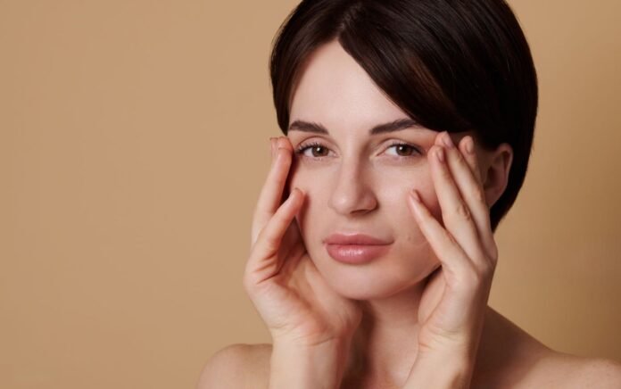 Balance Blemish-Prone Skin with Tea Tree Formula