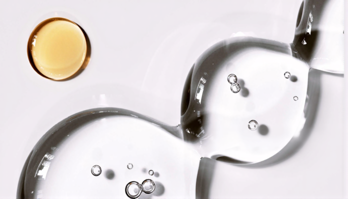 Why Combining Targeted Serums with Oils Improves Results